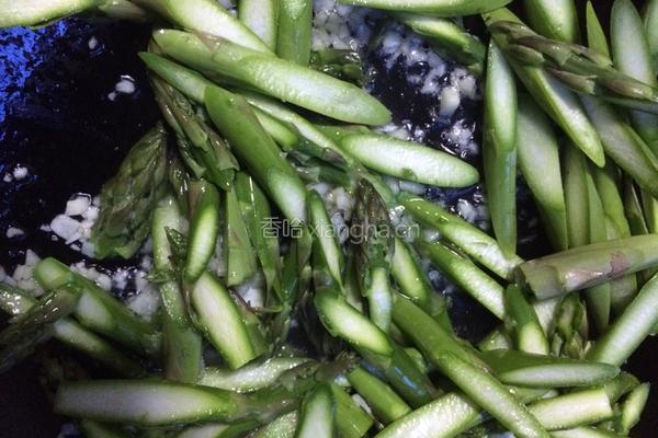 蒜香芦笋的做法图解5