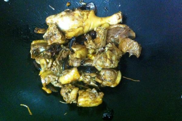 焖鸭肉的做法图解7
