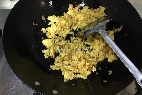 韭菜鸡蛋包子的做法图解7