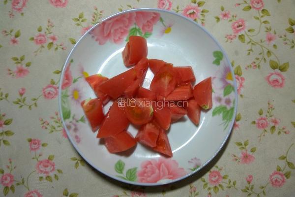 西红柿鸡蛋豆腐汤的做法图解2