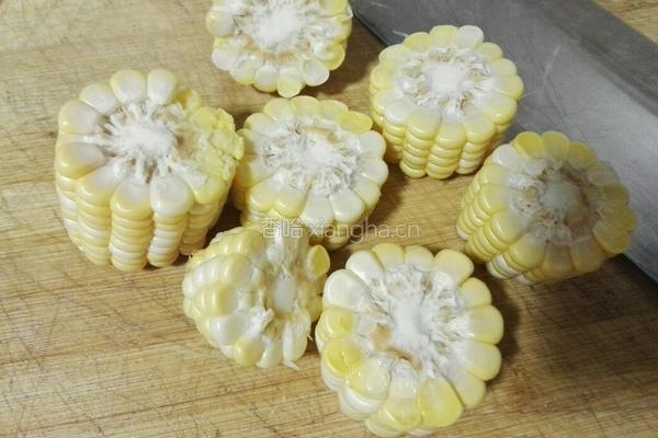 茶树菇玉米鸡汤的做法图解3