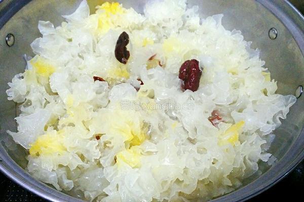 雪耳糖水的做法图解7