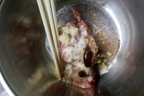 猪肉饺子馅的做法图解3