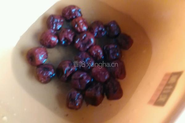 艾叶大蒜煮鸡蛋的做法图解2