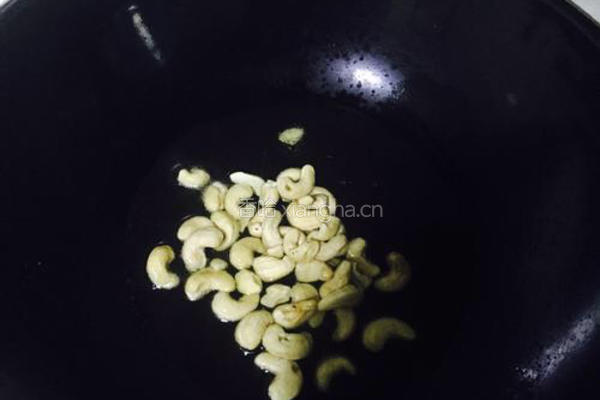 腰果虾仁的做法图解2