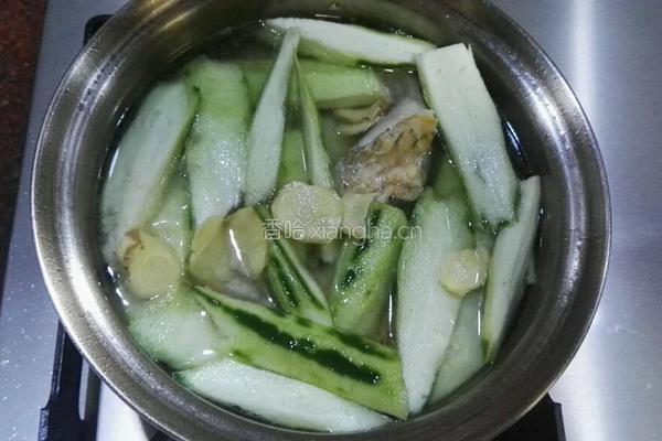 丝瓜腕鱼汤的做法图解5