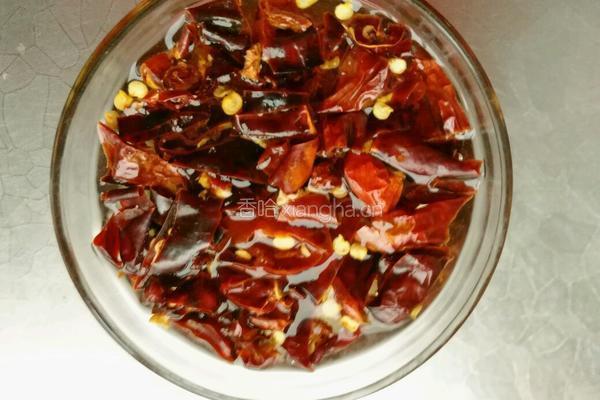 麻辣手撕茶树菇的做法图解4