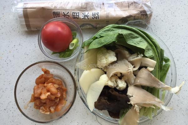 鸡丁米线的做法图解1