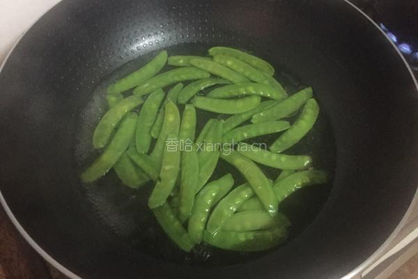 荷兰豆炒肉的做法图解3