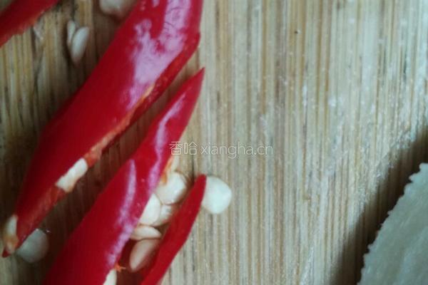 芹菜炒豆腐干的做法图解4