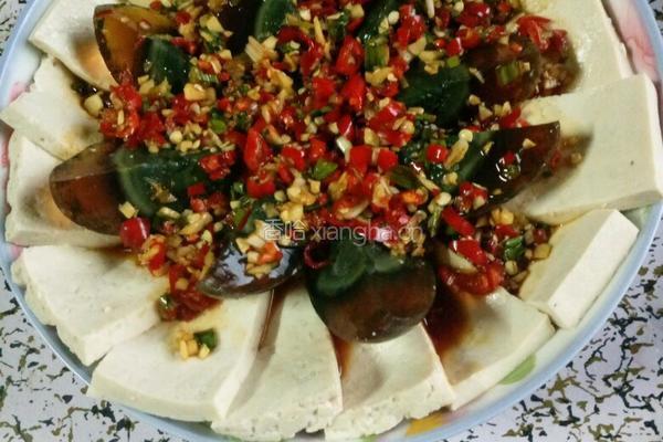 皮蛋拌豆腐的做法图解4