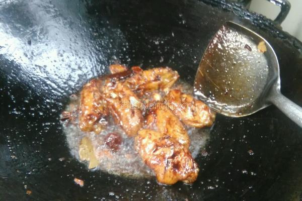 香菇焖鸡翅的做法图解11