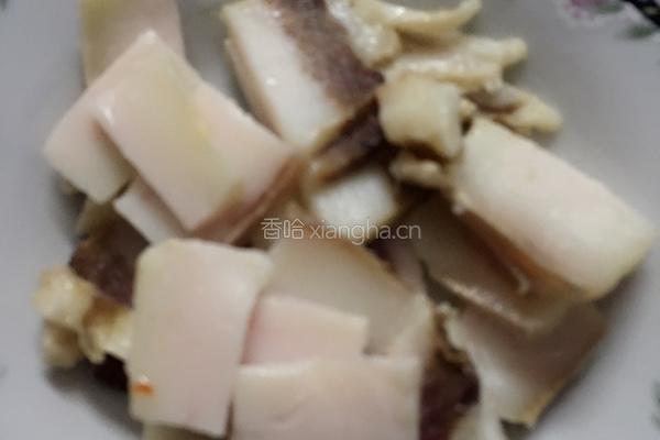 西兰花炒腊肉的做法图解2