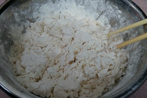 韭菜鸡肉馅饺子的做法图解2