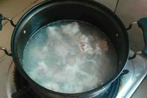 土豆蒸排骨的做法图解3