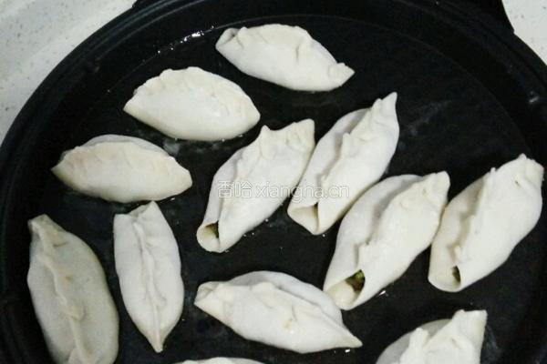 韭菜合子的做法图解5