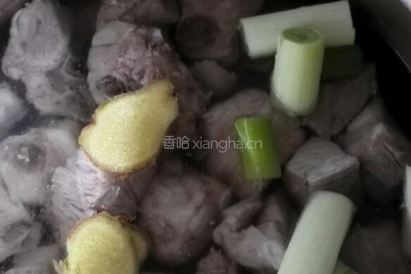酸甜菠萝排骨的做法图解3