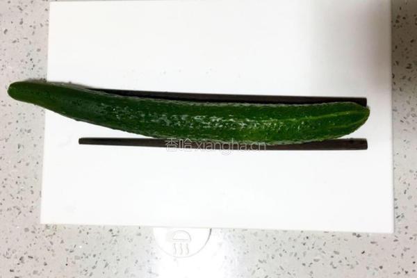 蓑衣黄瓜的做法图解2