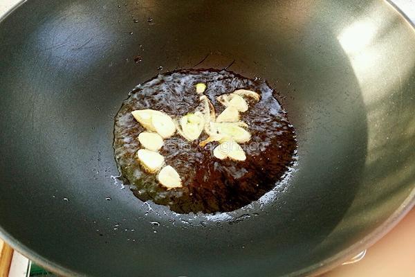 腐竹炒芹菜的做法图解4