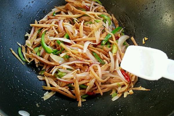 炒咸菜的做法图解8