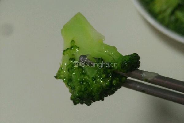 秘制西兰花炒肉的做法图解5