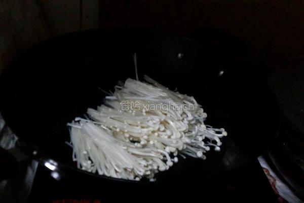 麻酱拌金针菇的做法图解3