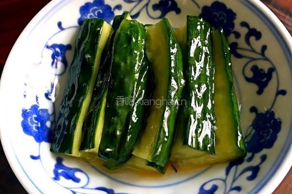 酸辣黄瓜的做法图解8
