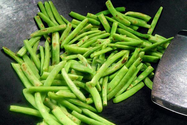 干煸四季豆的做法图解6