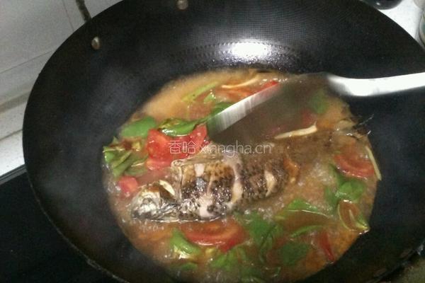 豆瓣鲫鱼的做法图解6