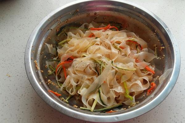 黄瓜拌粉皮的做法图解5