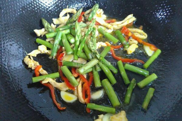 杏鲍菇炒鸡丝的做法图解4