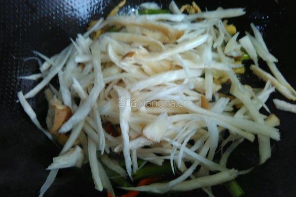 杏鲍菇炒鸡丝的做法图解5