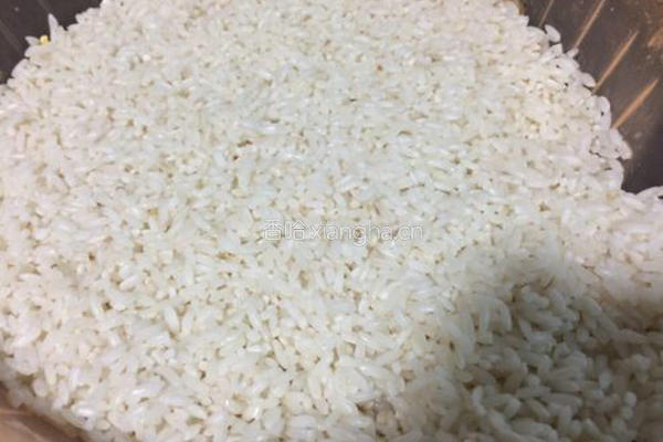  花豆焖糯米饭的做法图解1