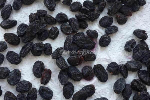 黑加仑，蔓越莓花生牛扎糖的做法图解5