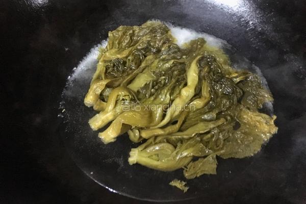 咸菜溜肥肠的做法图解4