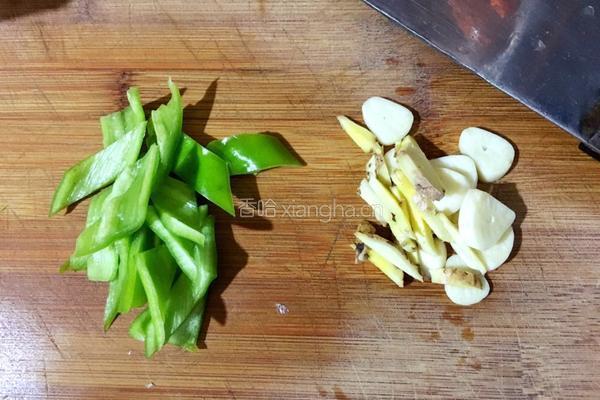 咸菜溜肥肠的做法图解7