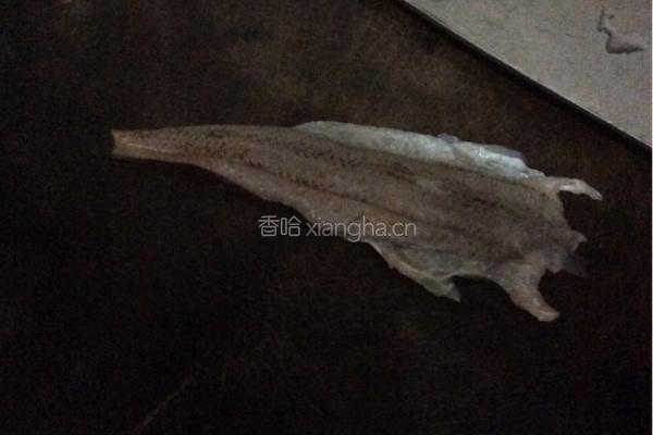 夔龙鱼饼的做法图解2