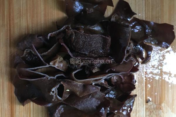 干豆角木耳红烧肉的做法图解3