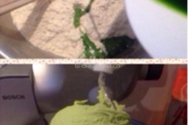 双色香芹水饺的做法图解1