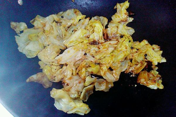 炝炒包菜的做法图解3