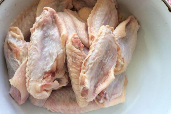 劲辣香酥鸡翅的做法图解1