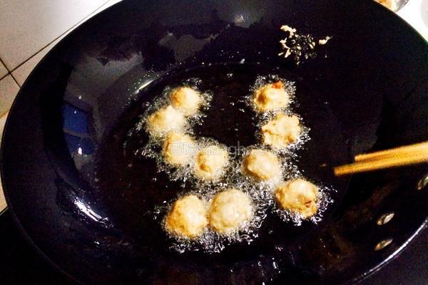 糖醋肉丸。的做法图解6