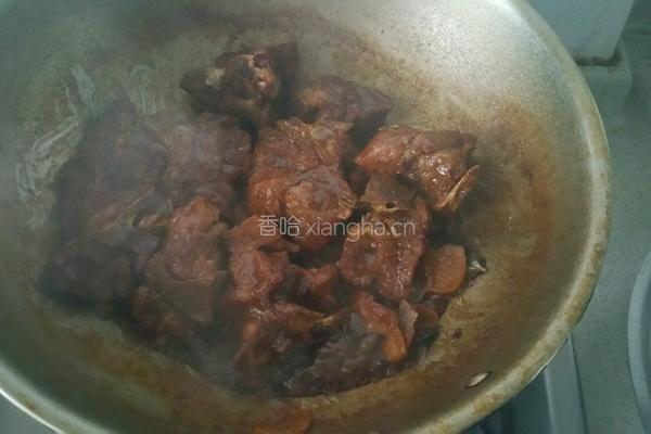 风味酱脊骨的做法图解4