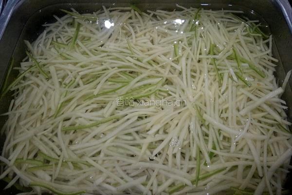 酱香土豆丝的做法图解2