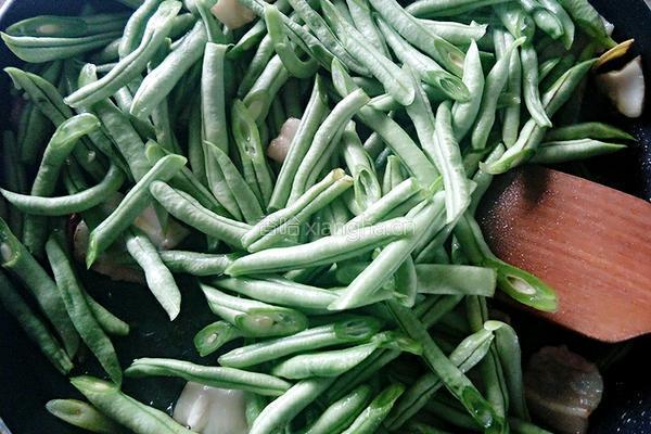 五花肉炖芸豆的做法图解7