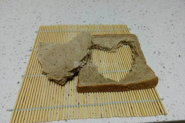 简单早餐之全麦面包鸡蛋的做法图解1