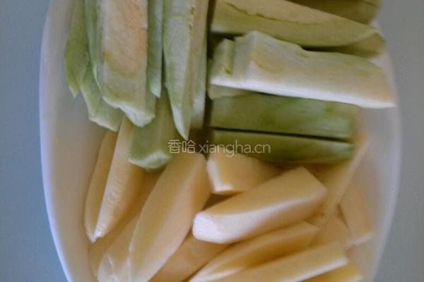 烀茄子土豆的做法图解1
