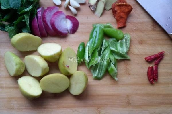 土豆香菇焖鸭的做法图解3