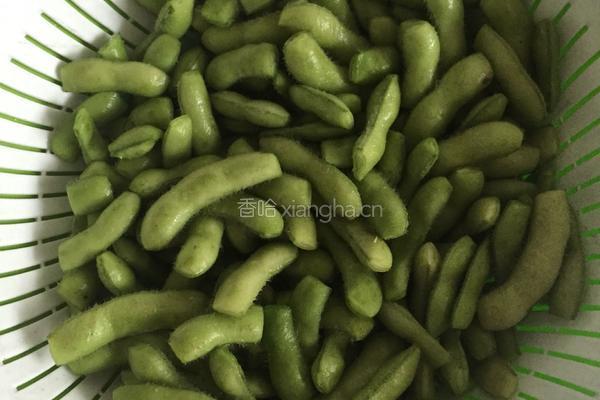 麻辣毛豆的做法图解1