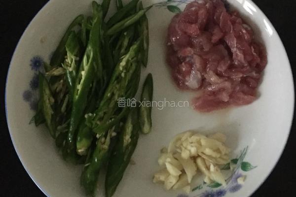 苦瓜炒肉的做法图解2